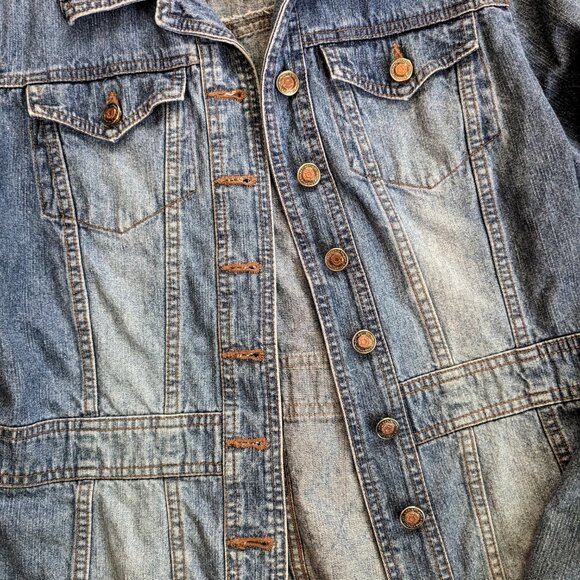Denim Jacket with Vintage Quilt Patch - SZ M - Picture 4 of 8